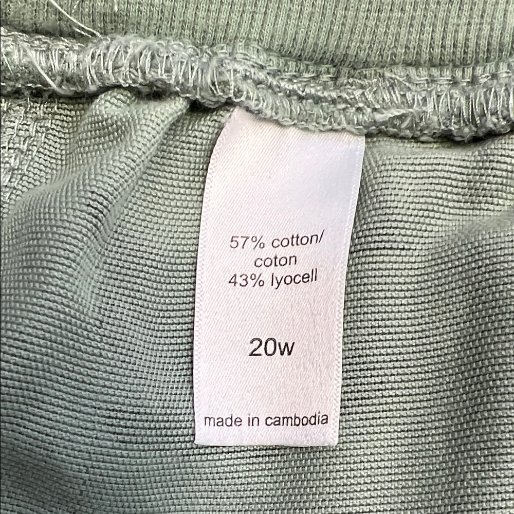 Maurices Sage Green Camouflage Joggers size 20W - Picture 4 of 10